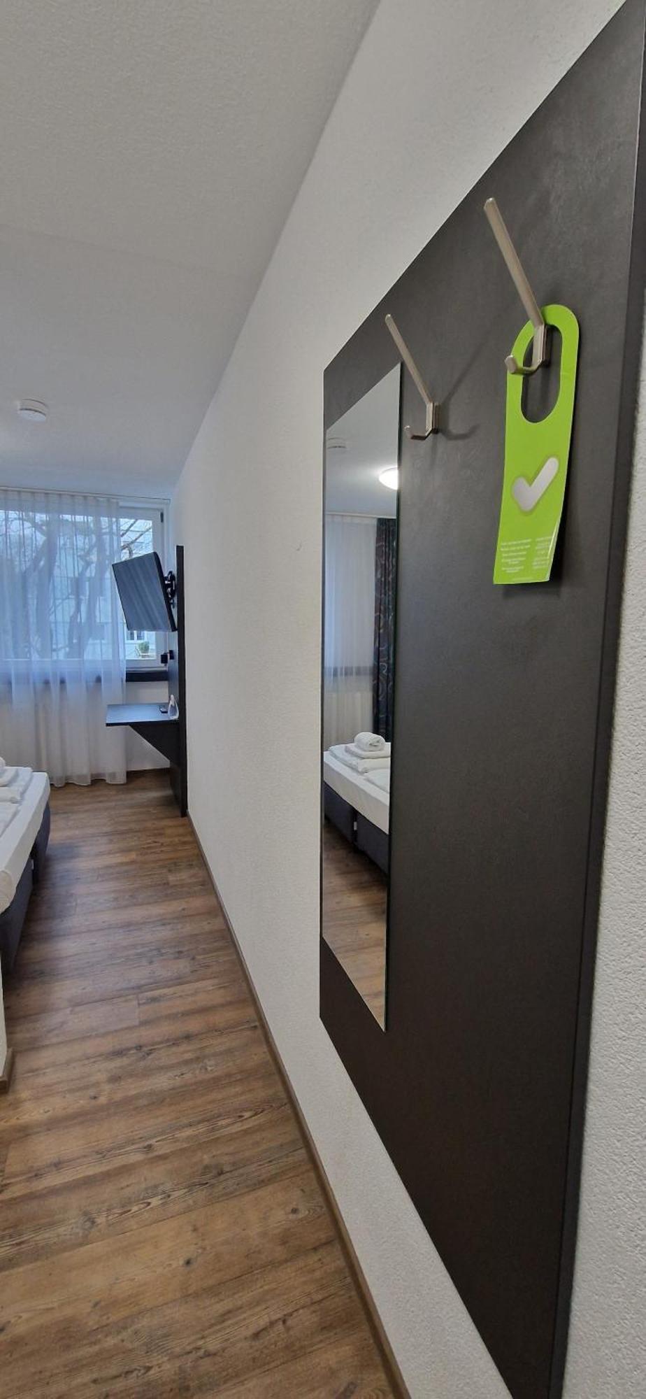 Melvi Hotel 괴핑엔 외부 사진