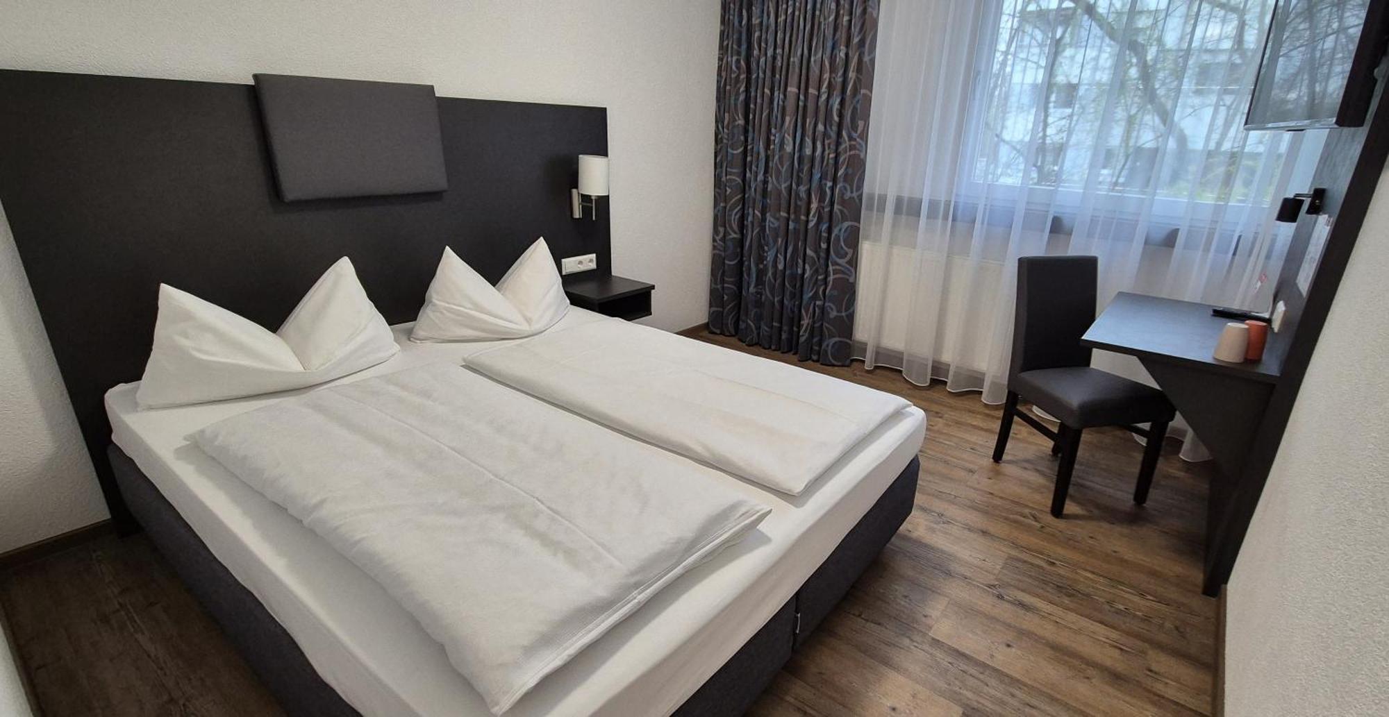 Melvi Hotel 괴핑엔 외부 사진