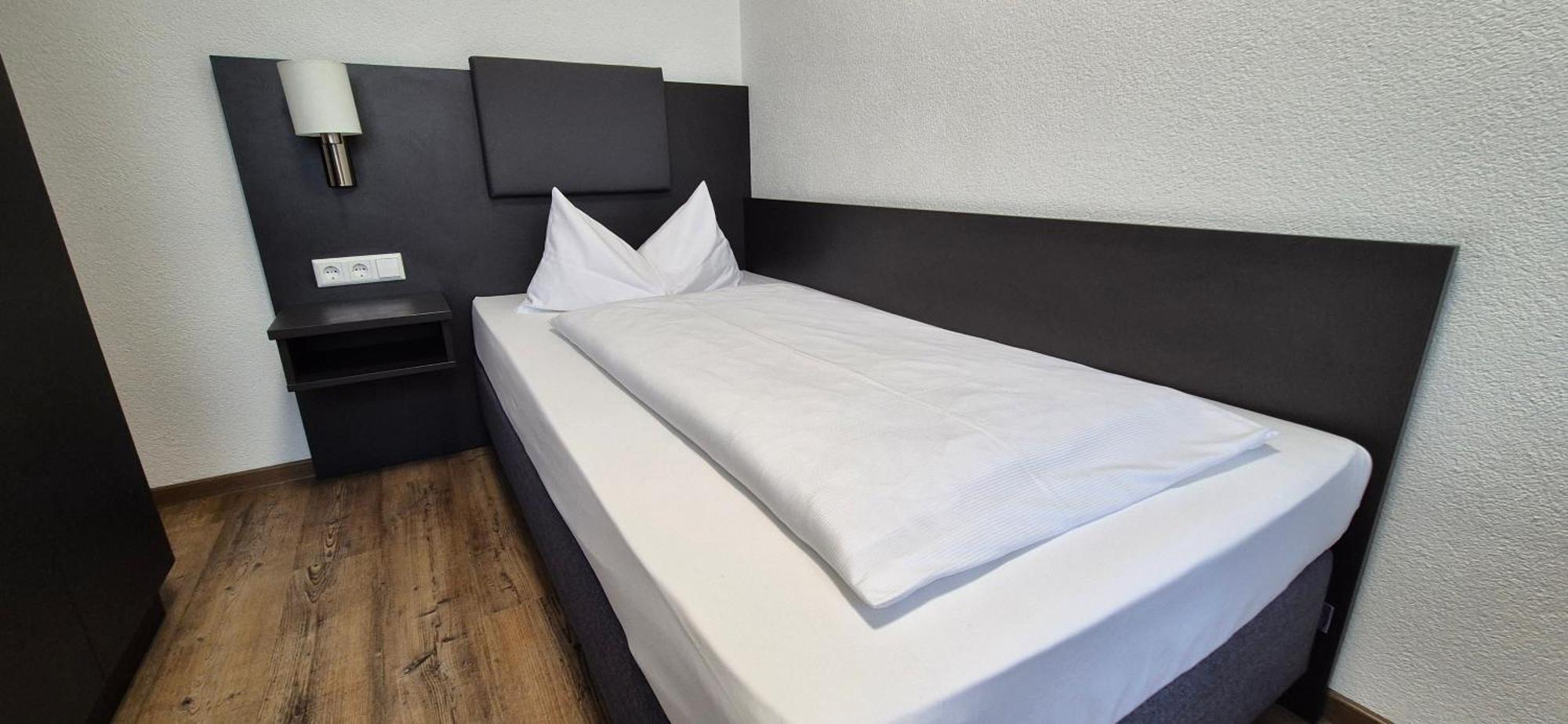 Melvi Hotel 괴핑엔 외부 사진