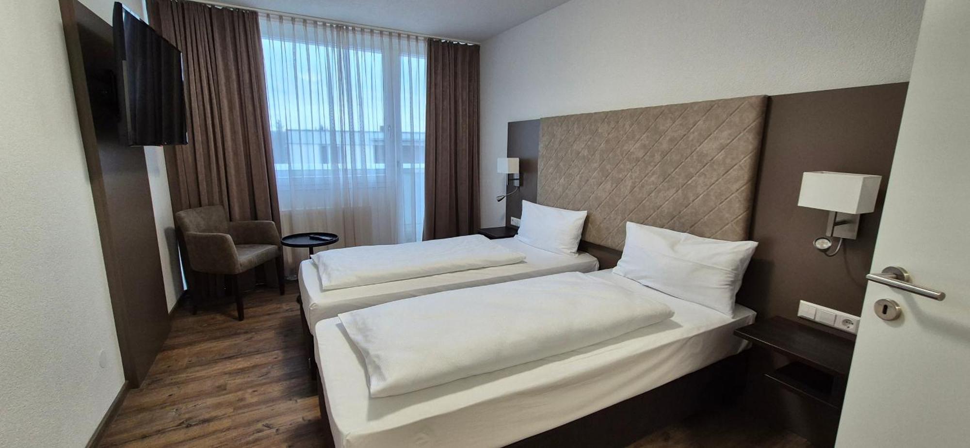 Melvi Hotel 괴핑엔 외부 사진