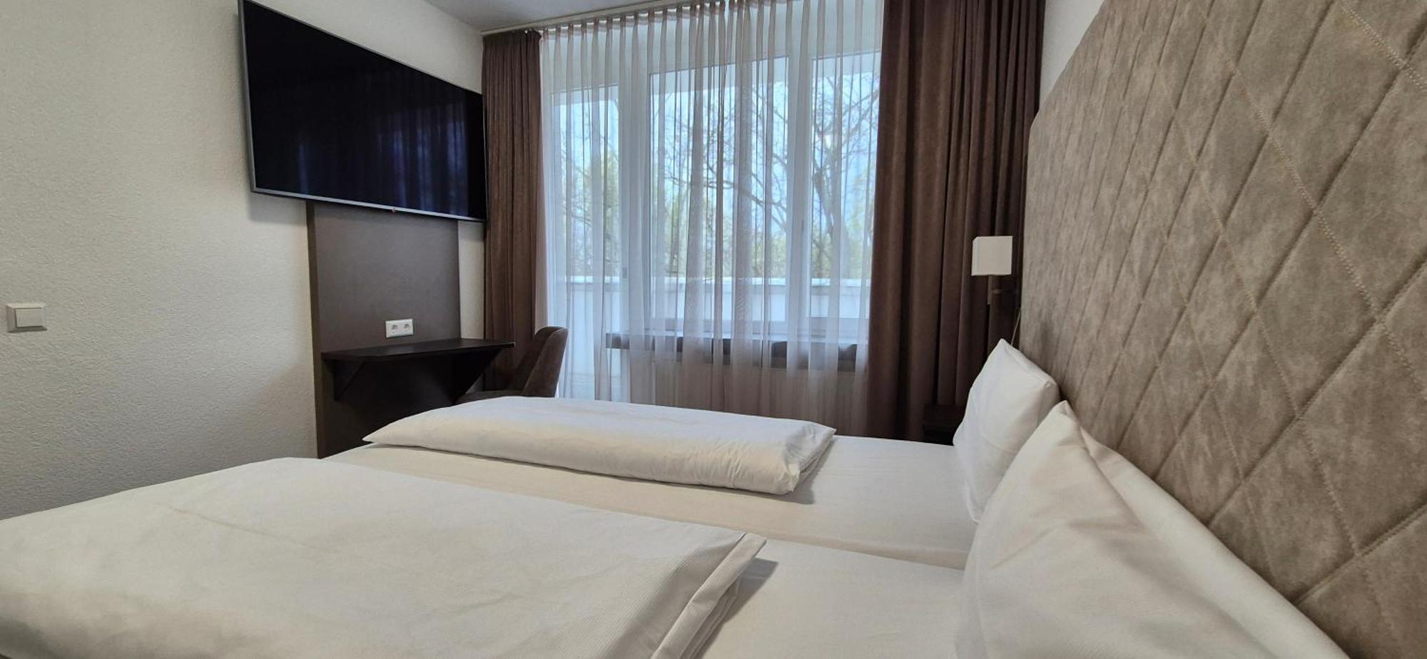Melvi Hotel 괴핑엔 외부 사진