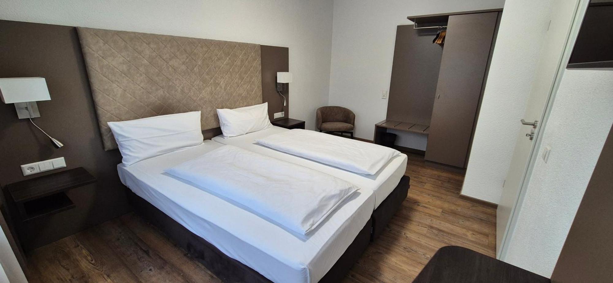 Melvi Hotel 괴핑엔 외부 사진